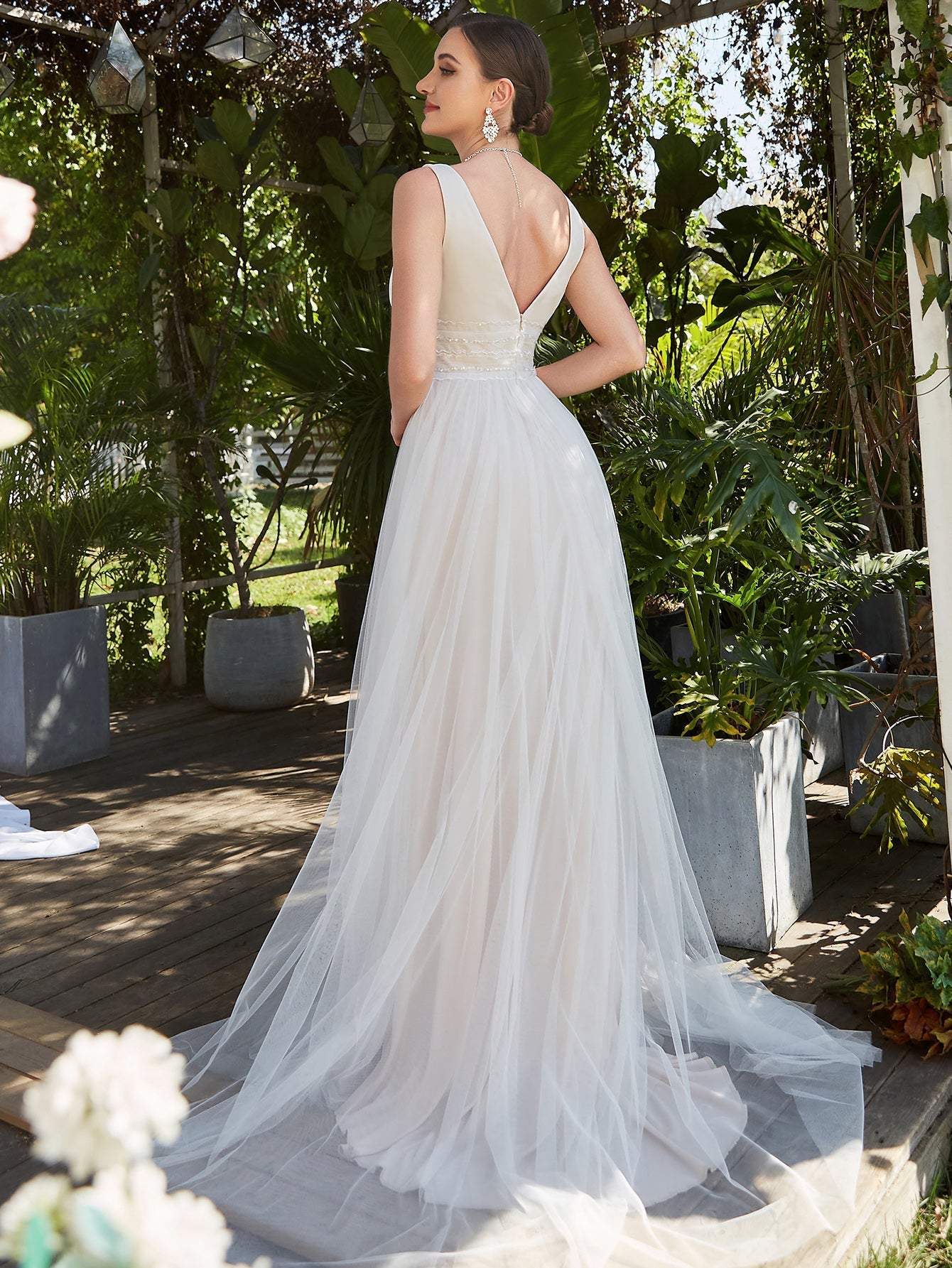 Backless A Line Sleeveless Wholesale Wedding Dresses with Deep V Neck